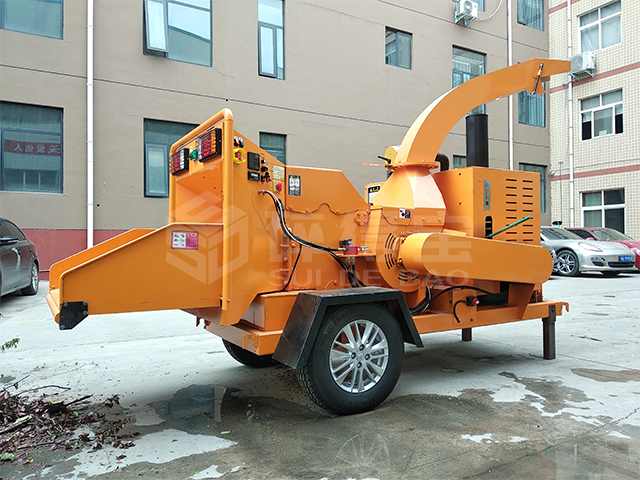 園林樹枝粉碎機輕松解決園林廢